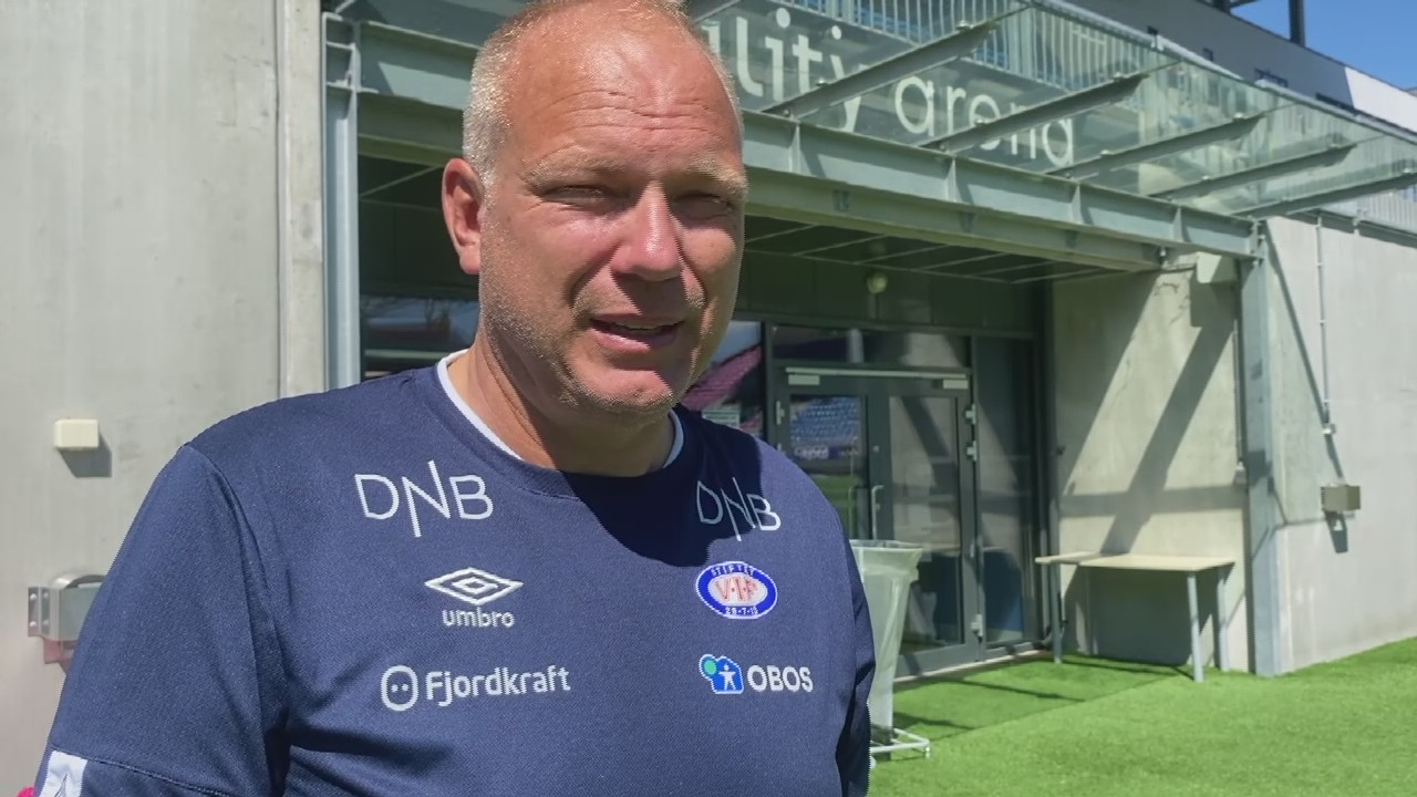 Aron er med til Drammen